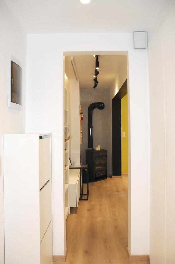 Apartment Modern House With Garden And Bathroom Tv In Front Of The Venetial Walls Iraklio