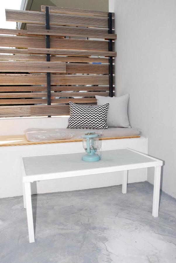 Modern House With Garden And Bathroom Tv In Front Of The Venetial Walls Iraklio